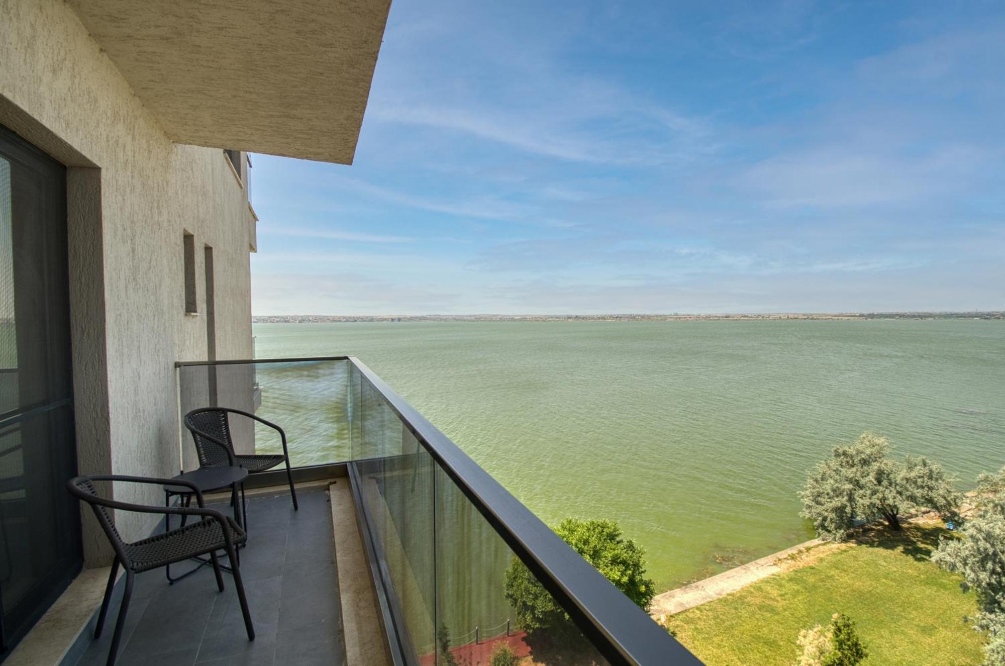 Azure Sea Apartments - Bychoice Mamaia Exterior foto