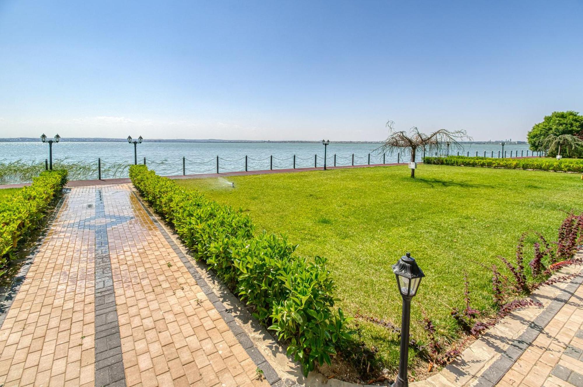 Azure Sea Apartments - Bychoice Mamaia Exterior foto